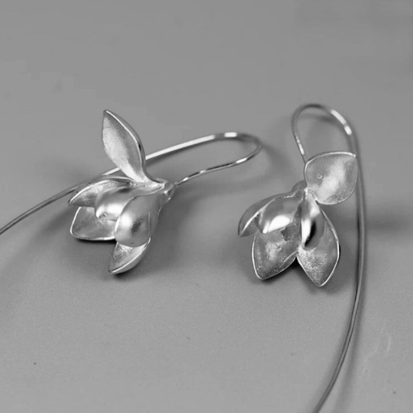 “Blodeuwedd” Orchid Flower Sculpted Feminine Silver Ear Pin Hook Threader Dangle - Picture 7 of 16